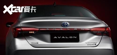 亚洲龙2022款25l豪华与尊贵版区别