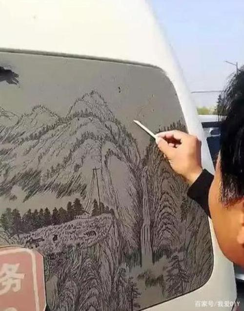 竹签掉进车窗缝隙里，怎么办