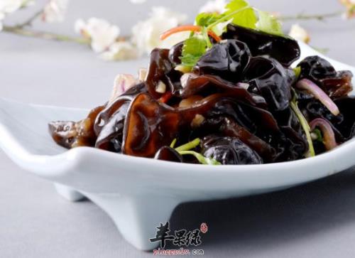 过年吃黑木耳的寓意