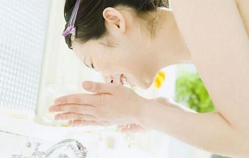 美白淡斑生活小妙招