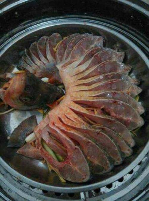 红烧孔雀鱼做法