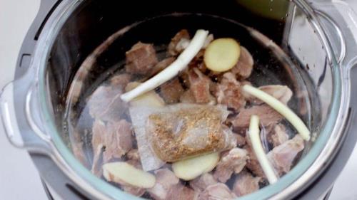 家庭炖牛肉用什么调料
