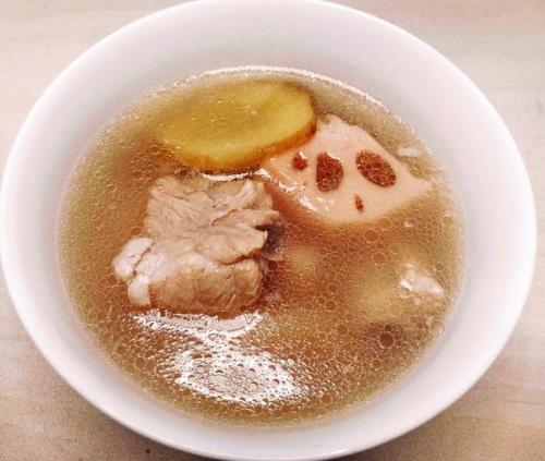 粉藕煲汤的做法
