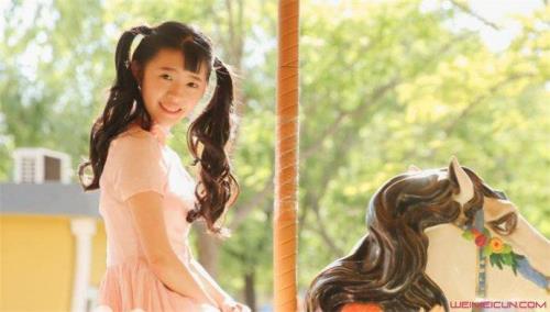 何蓝逗是谁现在年纪多大