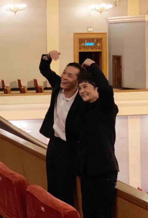 冯远征闫妮结婚吗