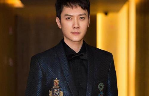 冯绍峰爸爸是谁