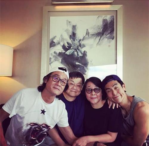 梁家辉有几个子女