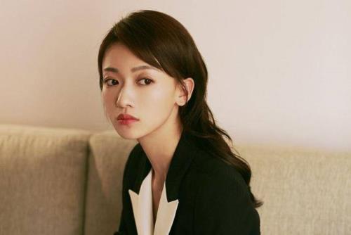 吴谨言人缘好还是谭松韵人缘好