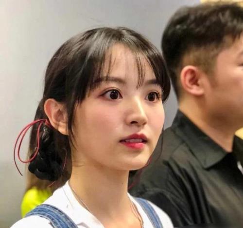 田曦薇眼睛为什么那么大