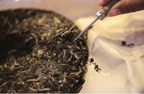 普洱茶饼怎么撬