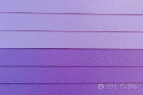 墙面出现紫色是什么原因