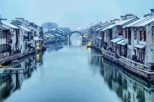 江南的雪原文
