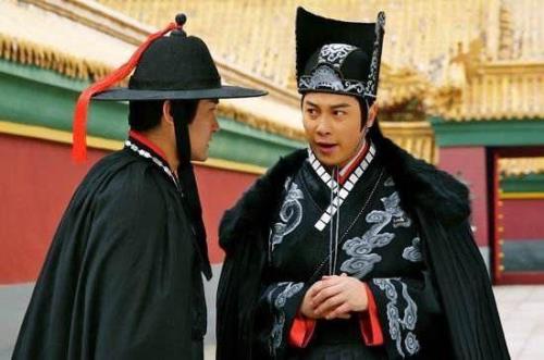 为什么古代太监衣服上会有龙