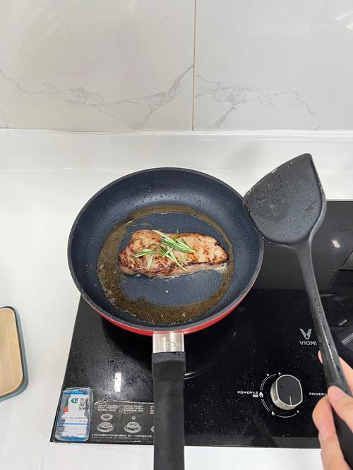 平底锅油污清洗妙招
