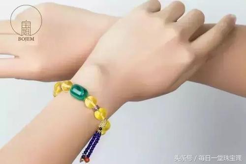 有左手戴金右手戴银的说法吗
