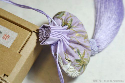 锦囊口的绳子是怎么系的