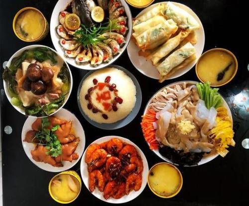 八个菜的年夜饭