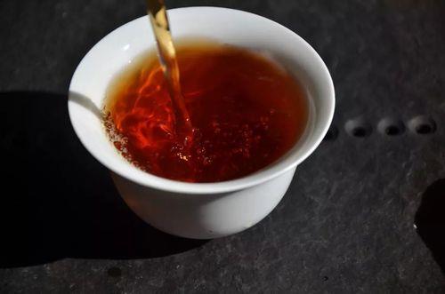 大红袍茶汤什么颜色