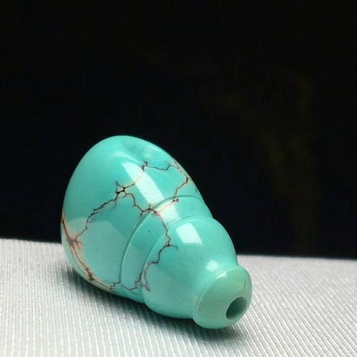 绿松石带铁线到底好还是不好