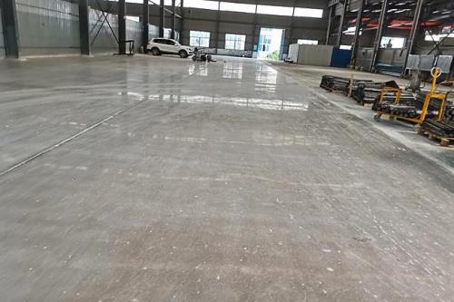仓库地面灰尘太多怎么办