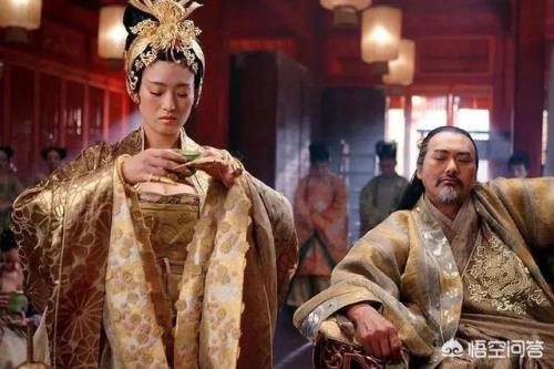 满城尽带黄金甲。是什么意思