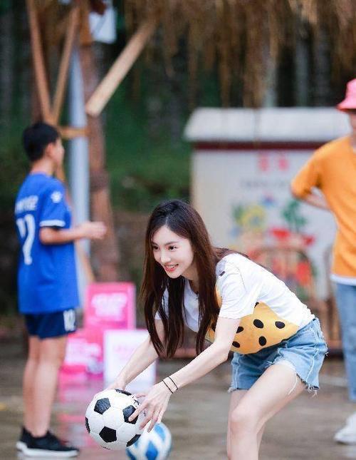 怦然心动金晨手机上的瓜是啥