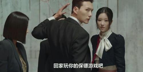 回响里的凌芳是谁扮演的