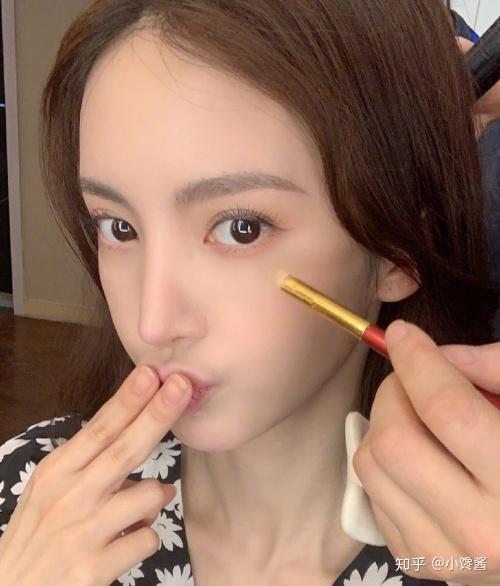 金晨牙齿为什么那么白