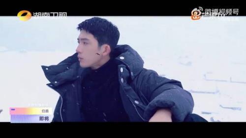 归路井柏然开的什么车