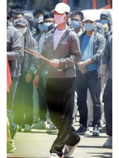 了不起的夜晚青岛站有范丞丞吗