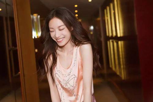 倪妮出道前的职业