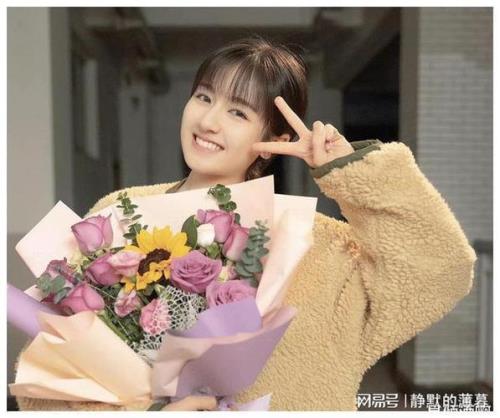李兰迪新剧逐月男主谁演