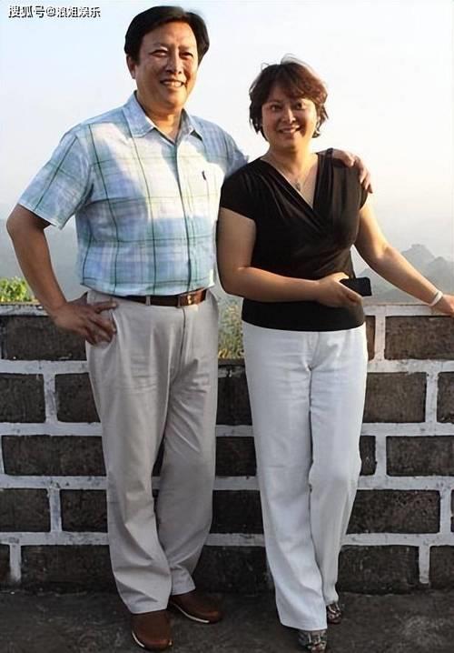 唐国强为什么不改国籍