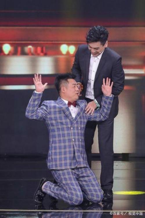 我们是f4小品女主是谁