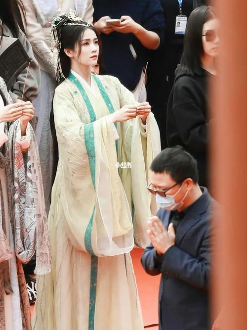 苍兰诀和长月烬明是一个导演吗