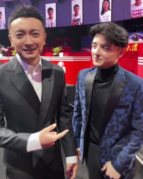 尼格买提长什么样