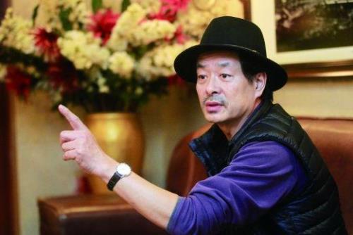 孙策和袁绍都是濮存昕演的吗