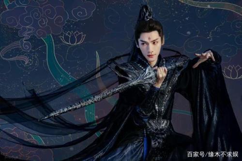 长月烬明跳城楼是第几集