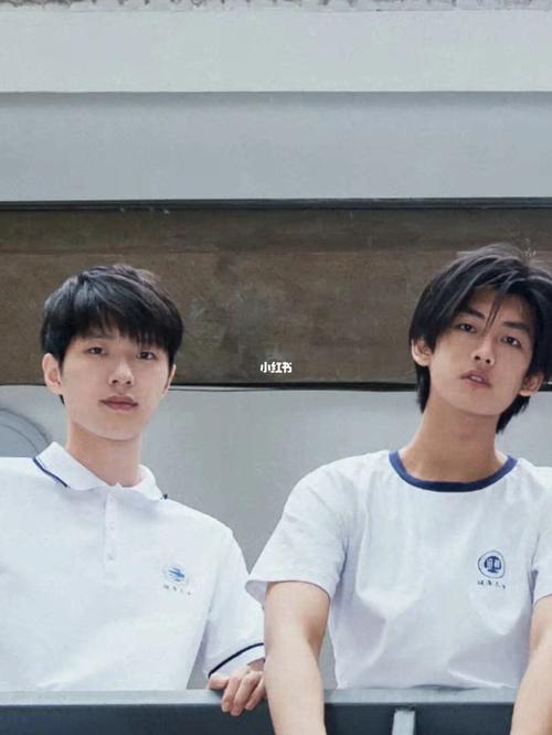 孙浠伦在五个扑水的少年里演谁