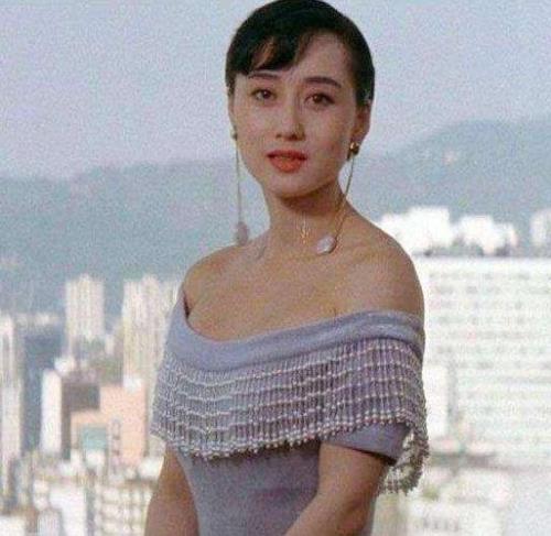 利智和赌王的故事