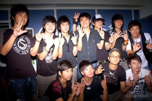 2007年快乐男声十三强都有谁