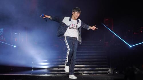 张杰西安演唱会评价