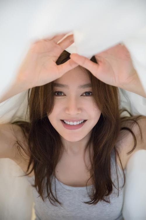 灿烂的转身秦岚用的什么手机