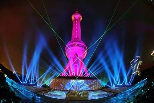 一般东方明珠多久有灯光秀