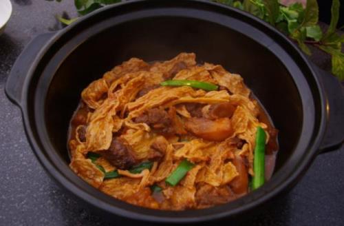 烧肉焖支竹做法