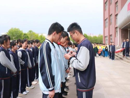 垦利董集中学怎么样