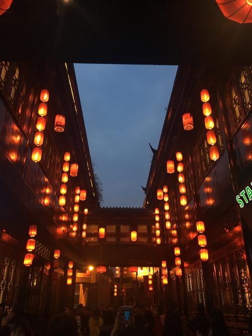 进成都锦里古街需要买门票吗