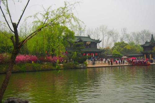 阳春三月下扬州是指几月份
