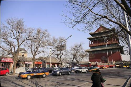 北京的火车站，哪个离鼓楼大街近
