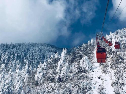 金佛山滑雪需不需要滑雪服